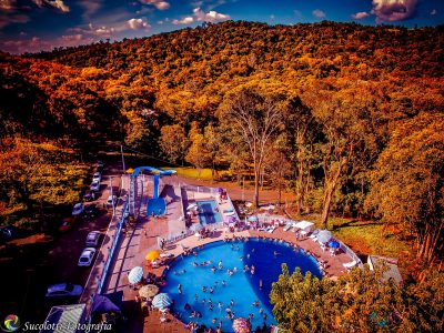 No Thermas Iraí os turistas vão desfrutar do novo complexo de piscinas externas com uma nova infraestrutura com um projeto moderno contando com piscina para adultos, piscina infantil, piscina com toboágua